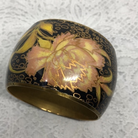 Vintage brassy wide enamel flower bangle bracelet boho-statement hand work - Picture 3 of 5
